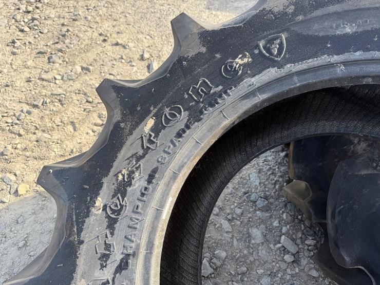 #9674-•-lot-of-(2)-16.9/28-tires-inv#:-9674-image-6