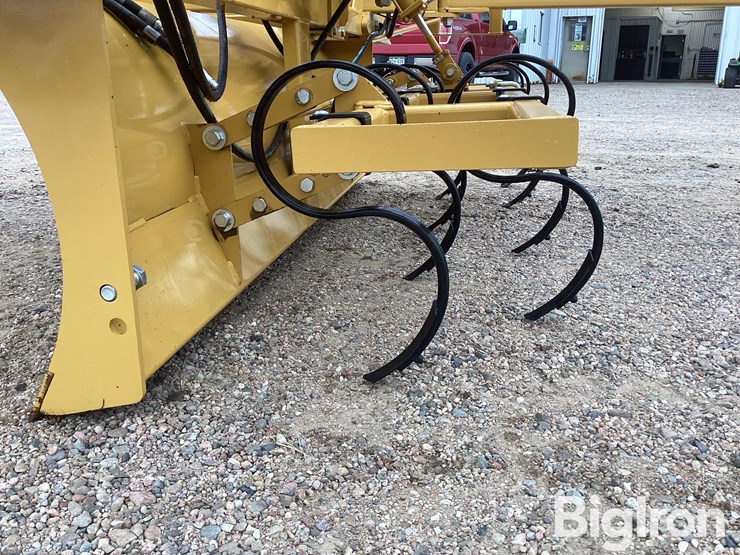2022-schmeiser-svt24r-24'-varitrak-folding-3-pt-land-leveler-image-19