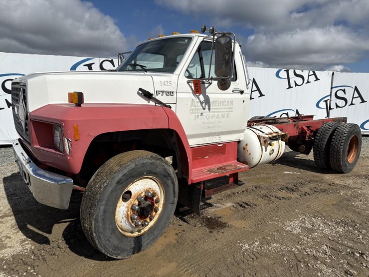 1994-ford-f700-image-1