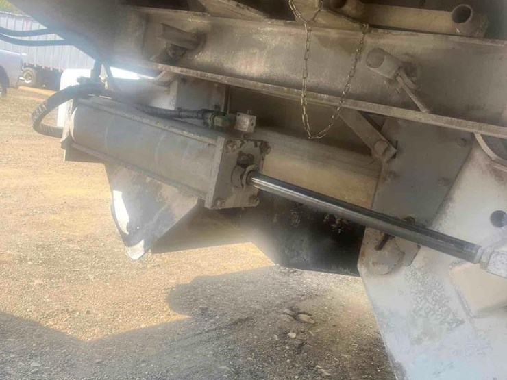 2013-travis-aluminum-bottom-dump-image-18