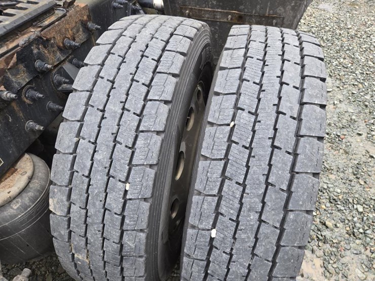 2019-peterbilt-579-image-73