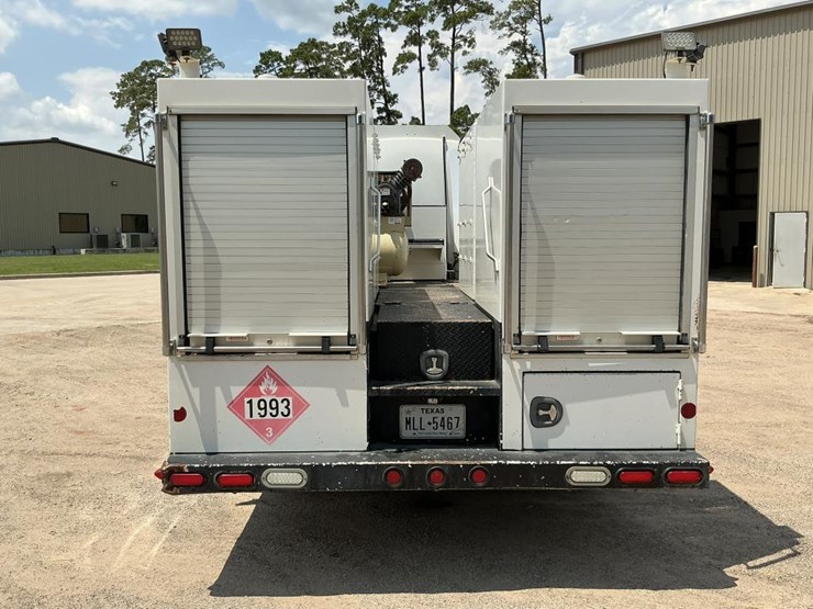2020-peterbilt-337-image-6