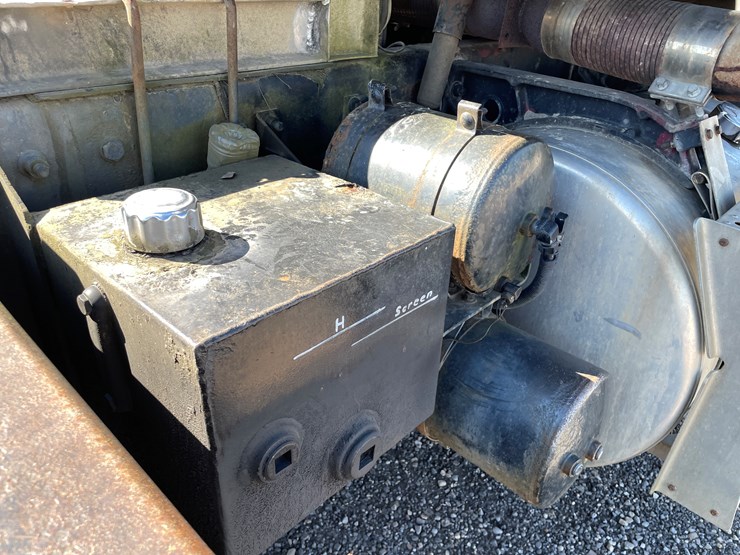1999-caterpillar-18-image-19
