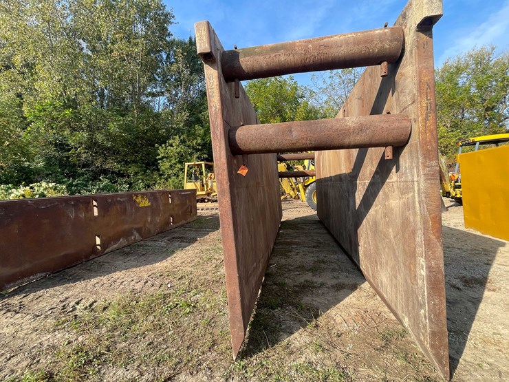 #13321-•-efficiency-products-trench-box-image-1