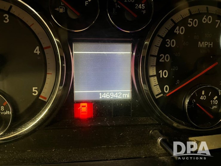 2012-dodge-3500-image-16