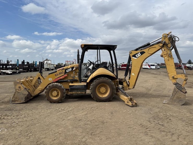 2013-caterpillar-420f-image-5