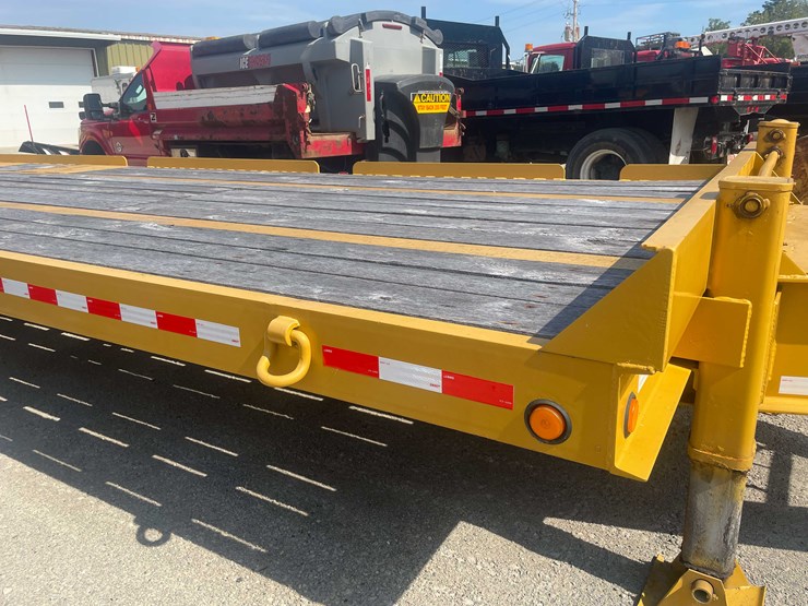 2000-custom-flatbed-image-55