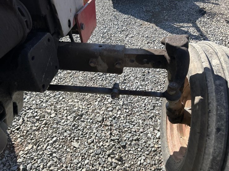 massey-ferguson-165-image-23