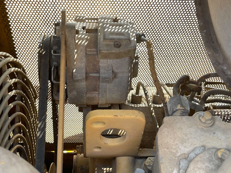 1987-caterpillar-d3-image-34