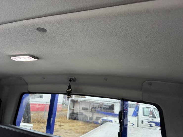 2017-international-durastar-4300-image-40