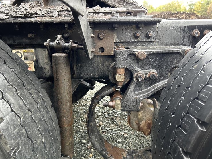 2018-kenworth-t680-image-23