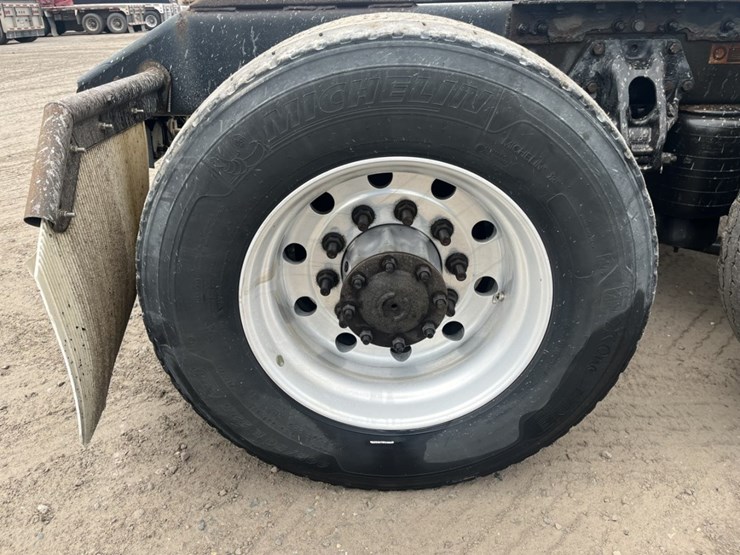 2020-kenworth-t680-image-151