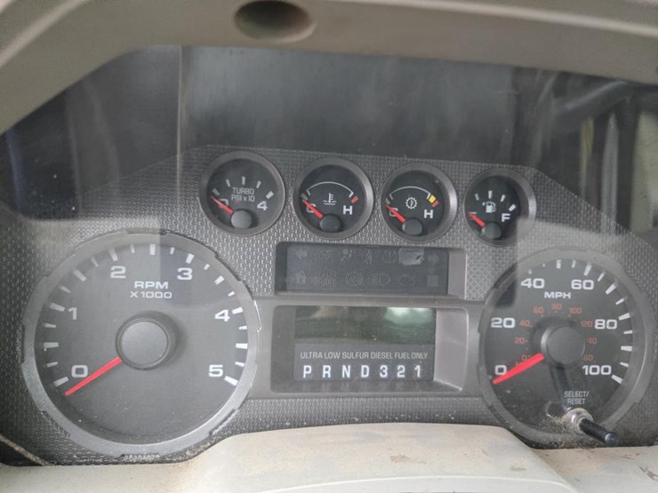 2010-ford-f550-image-54