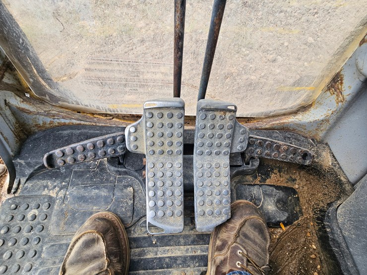 2000-deere-160-lc-image-64