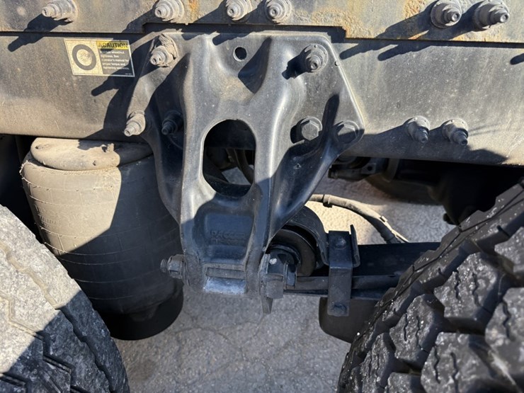 2020-peterbilt-579-image-57