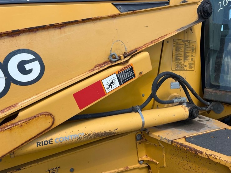 2001-deere-310g-image-13
