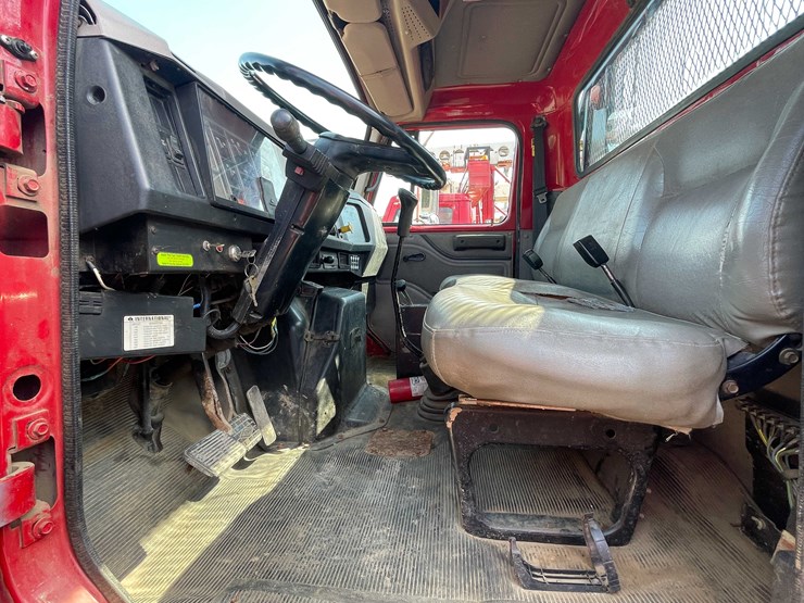 2000-international-4900-image-30