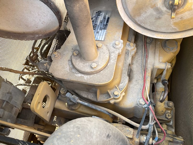 1987-caterpillar-d3-image-35