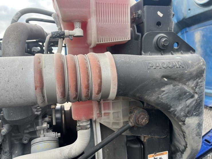 2020-kenworth-t680-image-40