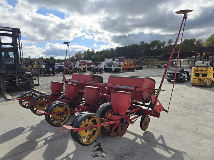 massey-ferguson-468-image-5