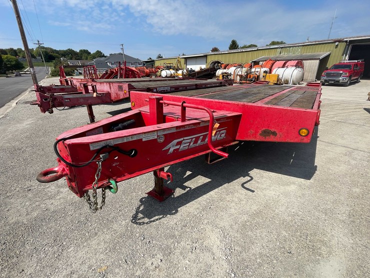 #13353-•-2015-felling-flatbed-trailer-(has-wi-title)-image-1