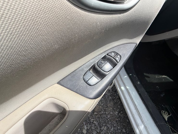 #3760-•-inop-2016-nissan-sentra-sedan-3n1ab7ap6gy243642-inv#:-3760-image-26