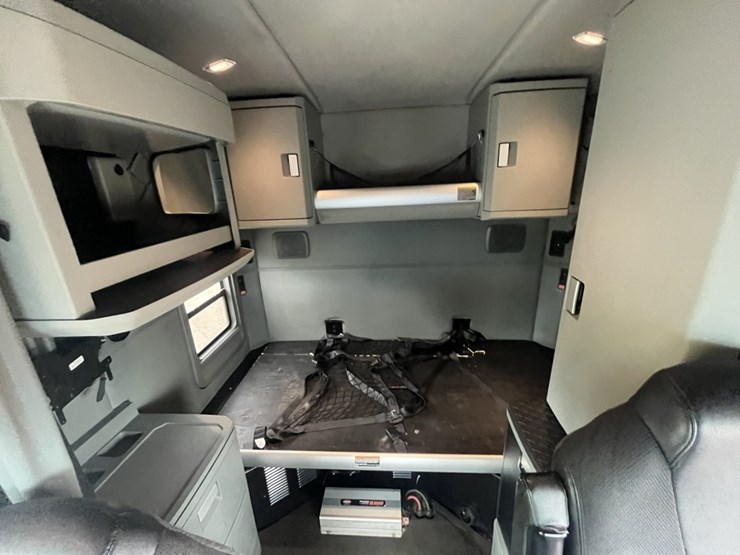 2020-kenworth-t680-image-128