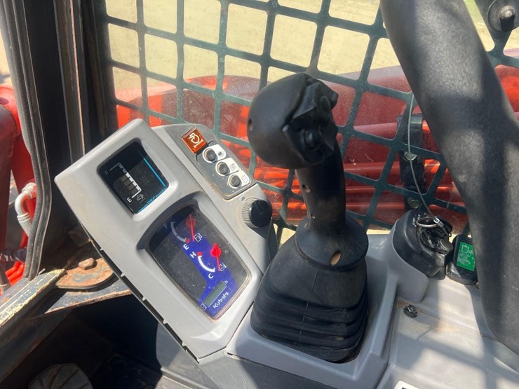 2019-kubota-svl95-2s-image-27