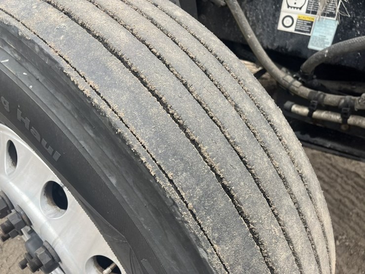 2020-kenworth-t680-image-150