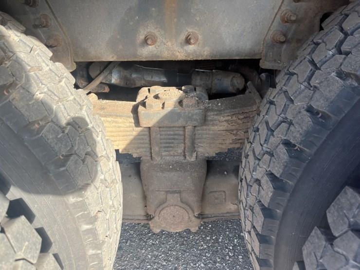 #1249-•-2011-navistar-7600-sba-6x4-2010-mixer-truck-image-106
