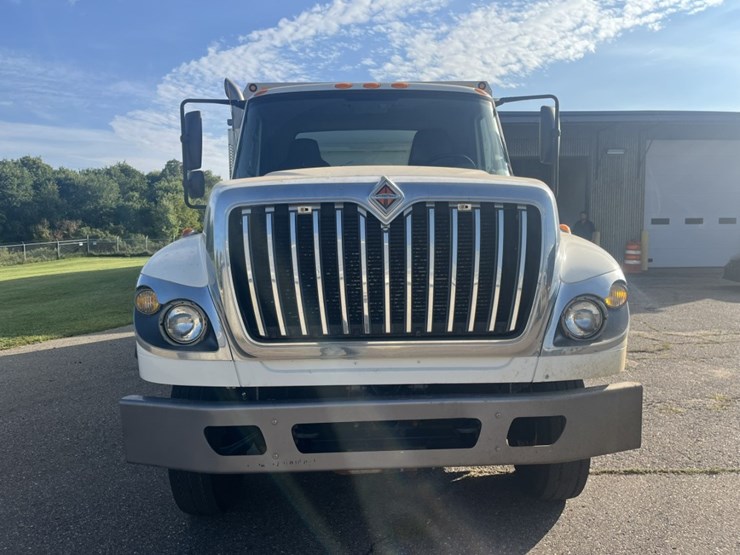 #1249-•-2011-navistar-7600-sba-6x4-2010-mixer-truck-image-8