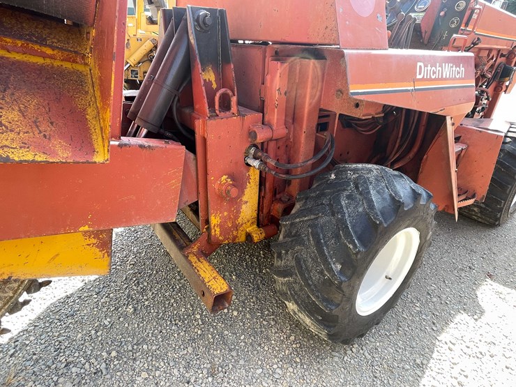 ditch-witch-6510-image-22