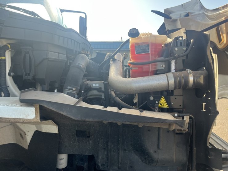 #1249-•-2011-navistar-7600-sba-6x4-2010-mixer-truck-image-23