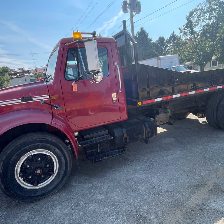 1996 INTERNATIONAL 4900