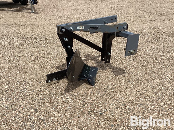 2023-brush-chief-6114-moldboard-single-plow-image-5