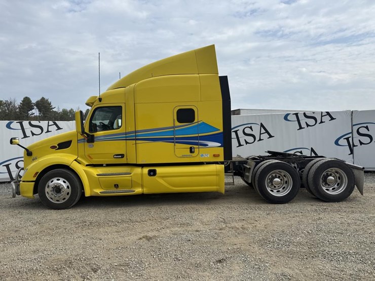 2019-peterbilt-579-image-2
