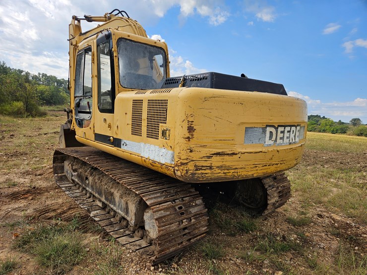 2000-deere-160-lc-image-11