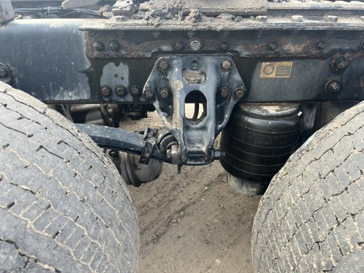 2020-kenworth-t680-image-101