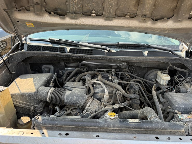 2011-toyota-tundra-image-36