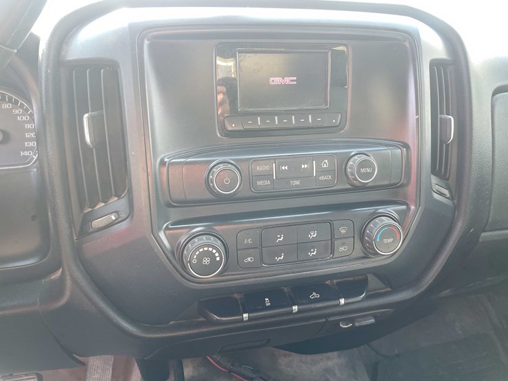 2015-gmc-sierra-2500hd-image-56