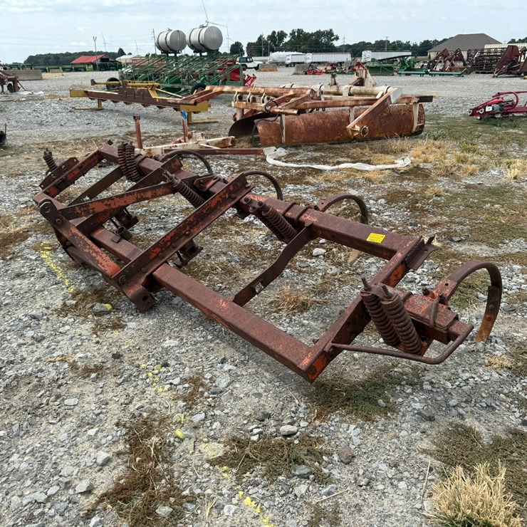 #23943 • Jeoffroy Mfg 14’ Chisel Plow
