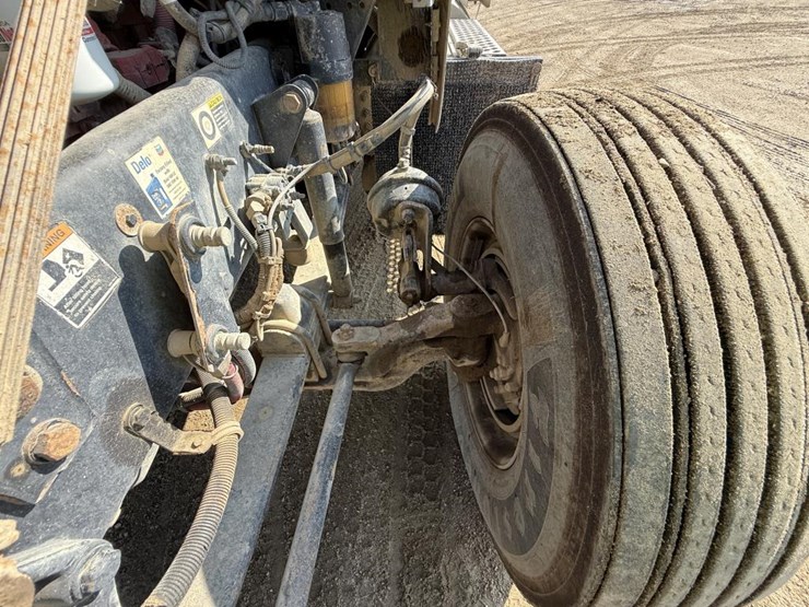 2013-kenworth-t800-image-43