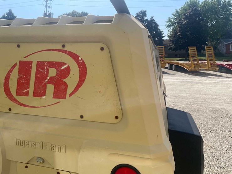 2002-ingersoll-rand-185-image-42