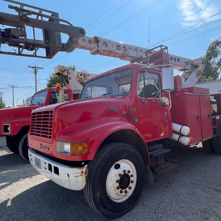 1999 INTERNATIONAL 4700