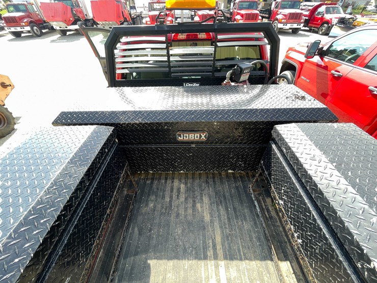 2015-gmc-sierra-2500hd-image-91