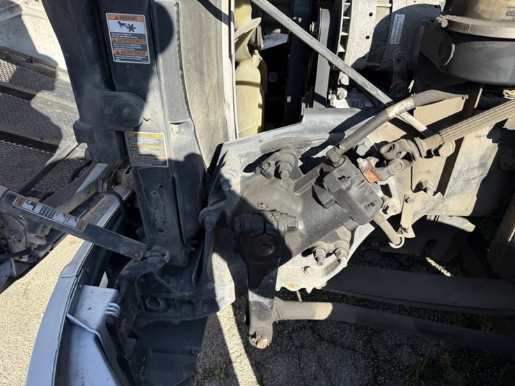2020-peterbilt-579-image-18