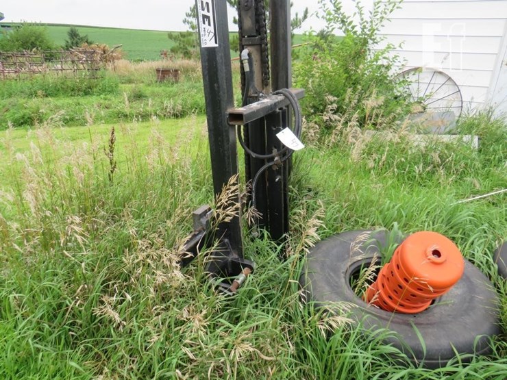 gnuse-3pt-forklift-image-2