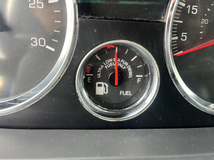 2020-kenworth-t680-image-127