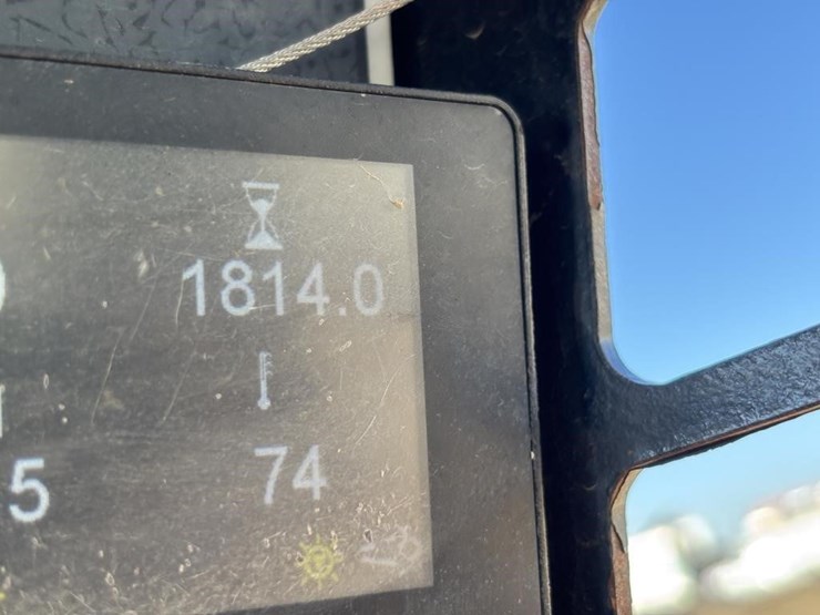 2019-gehl-r105-image-40