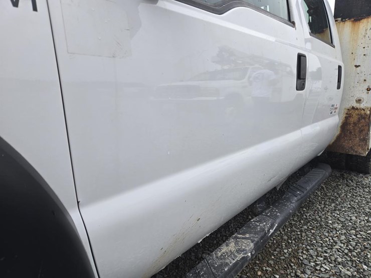 2011-ford-f550-image-16